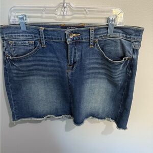 Lucky‎ Brand Women’s Denim Blossom Mini  Skirt Light Wash Distressed Size 14/32